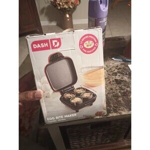 Red Dash Egg Bite Maker Fast Heating w/4 Silicone Cups & Recipe Guide